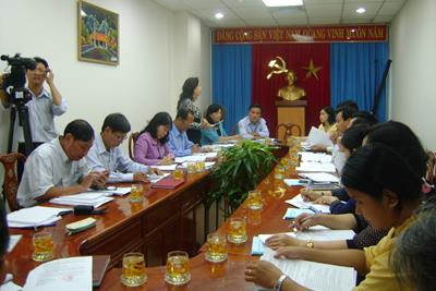 Bà Quách Ngọc Lan - Trưởng Ban KT-NS HĐND tỉnh kết luận tại buổi làm việc.jpg