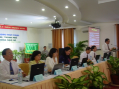 Hoi nghi thuong truc HDND mien dong 1.jpg