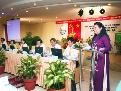 Hoi nghi thuong truc HDND mien dong 2.jpg