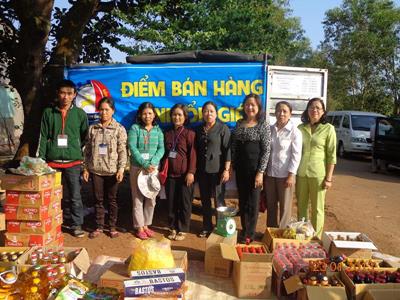 gs ban hang luu dong tai HTX Bao Hoa huyen Xuan Loc.jpg