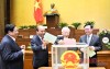 QUỐC HỘI PHÊ CHUẨN MIỄN NHIỆM 13 THÀNH VIÊN CHÍNH PHỦ