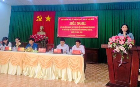 Đại biểu HĐND tỉnh tiếp xúc cử tri sau kỳ họp thứ 6, tại xã Lộc Hưng, huyện Lộc Ninh