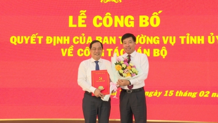ẢNH TRAO QĐ