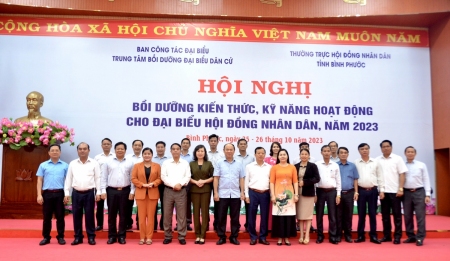 lãnh đạo chụp ảnh