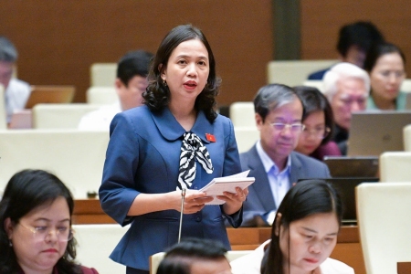 chị sang 10 11