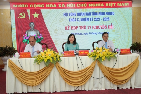 chủ tọa họp 17