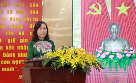chị hằng