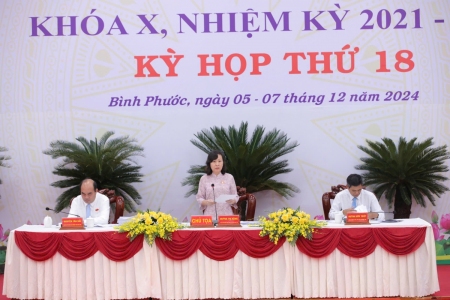 chủ tọa họp 18 6