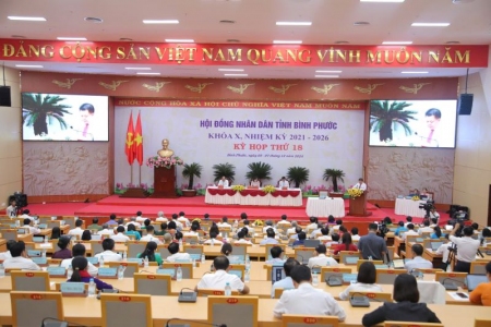 toàn cảnh họp 18 6