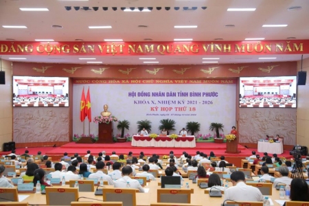 toàn cảnh họp 18  1