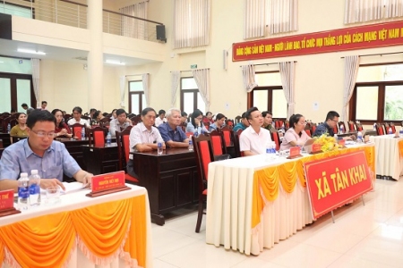 Tiếp xúc cử tri tại xã Tân Hưng và xã Tân Khai trước kỳ họp thường lệ cuối năm 2025, HĐND tỉnh của Tổ đại biểu số 18