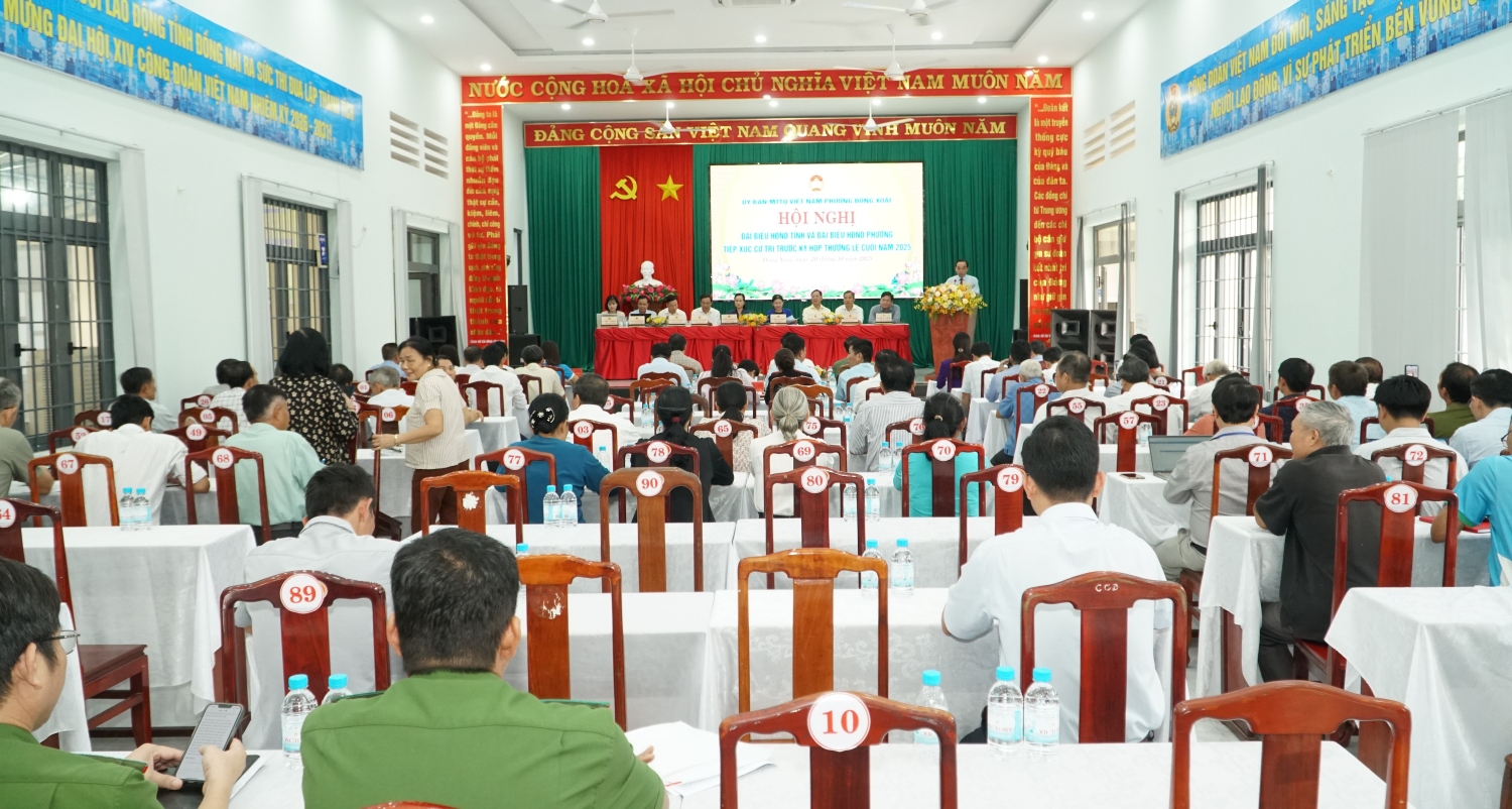 Toàn cảnh Hội nghị Tiếp xúc cử tri tại phường Đồng Xoài