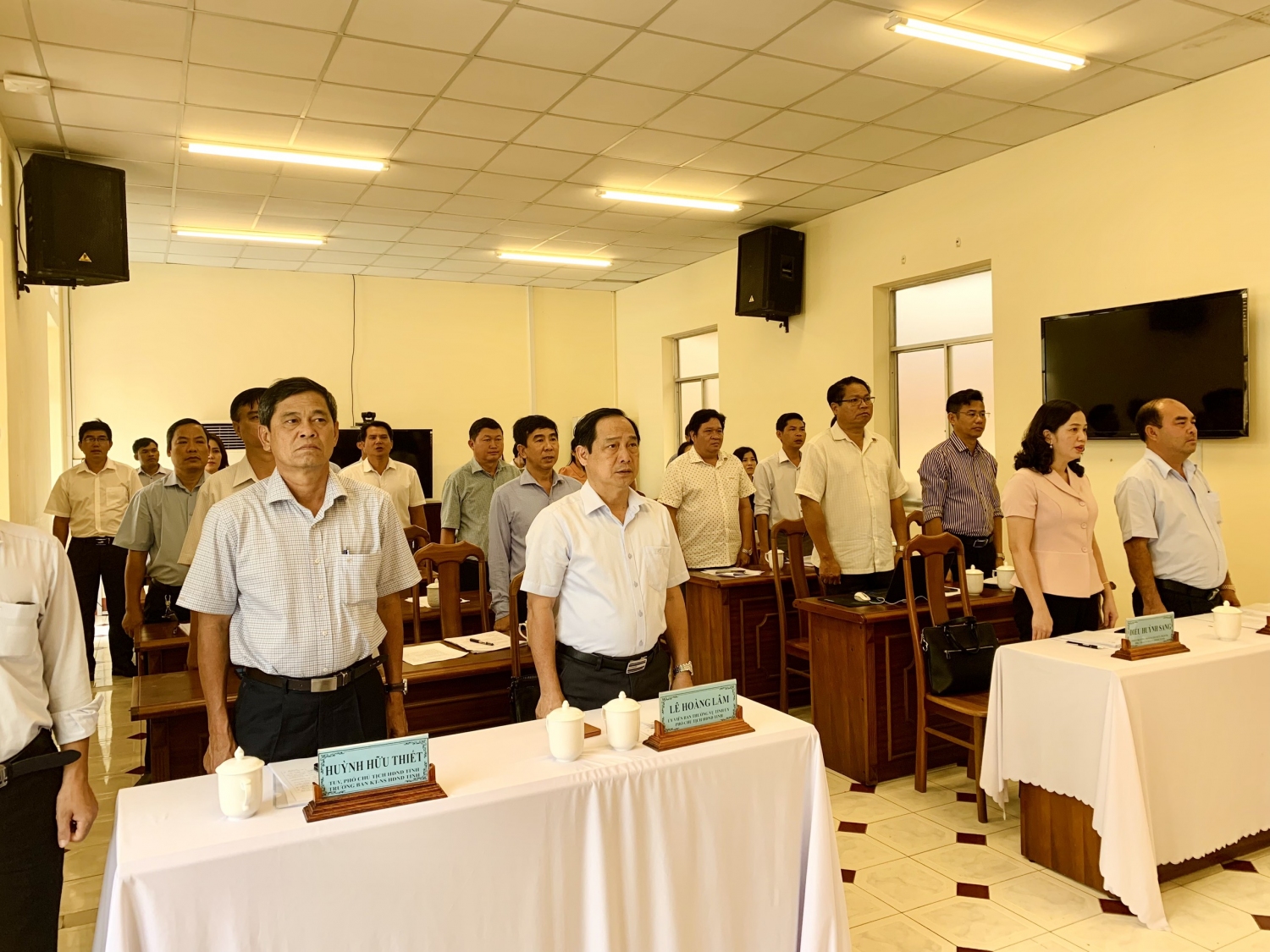 KET NẠP ĐANG