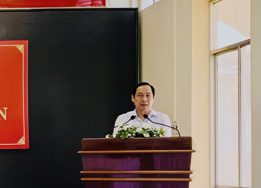 LÊ HOÀNG LÂM PB