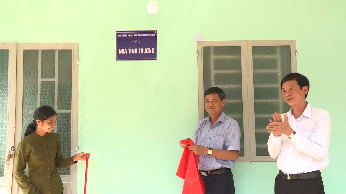 chú thiết trao nhà