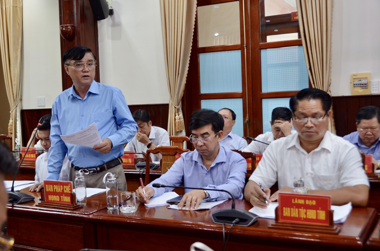 anh vũ long sơn họp 19 6