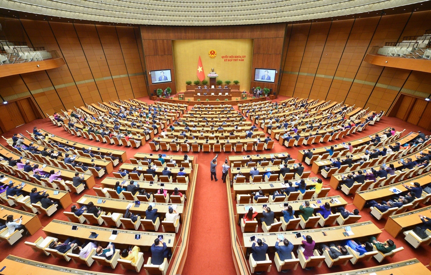 bế mạc ky họp QH 1