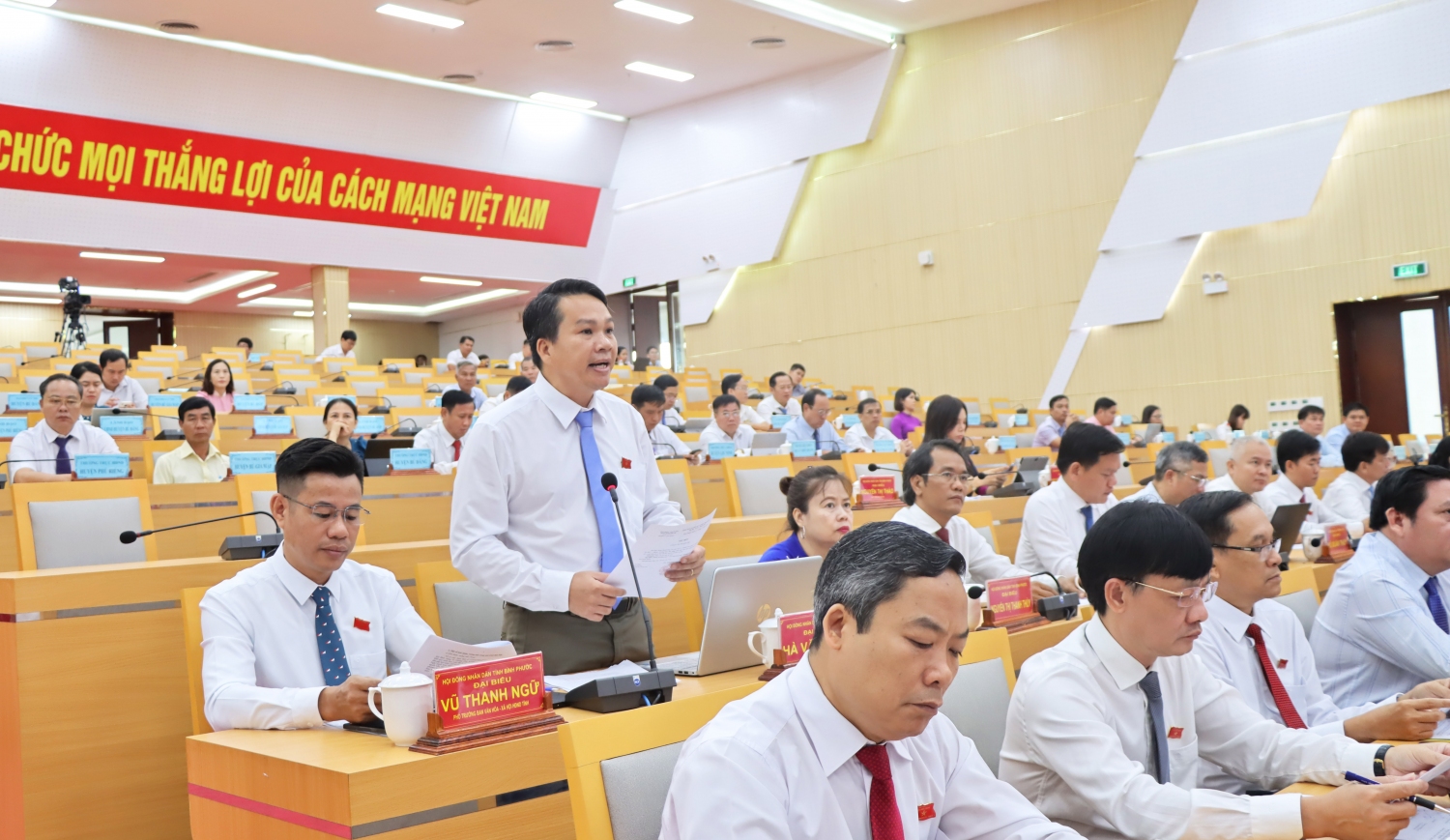 ảnh bế mạc 2