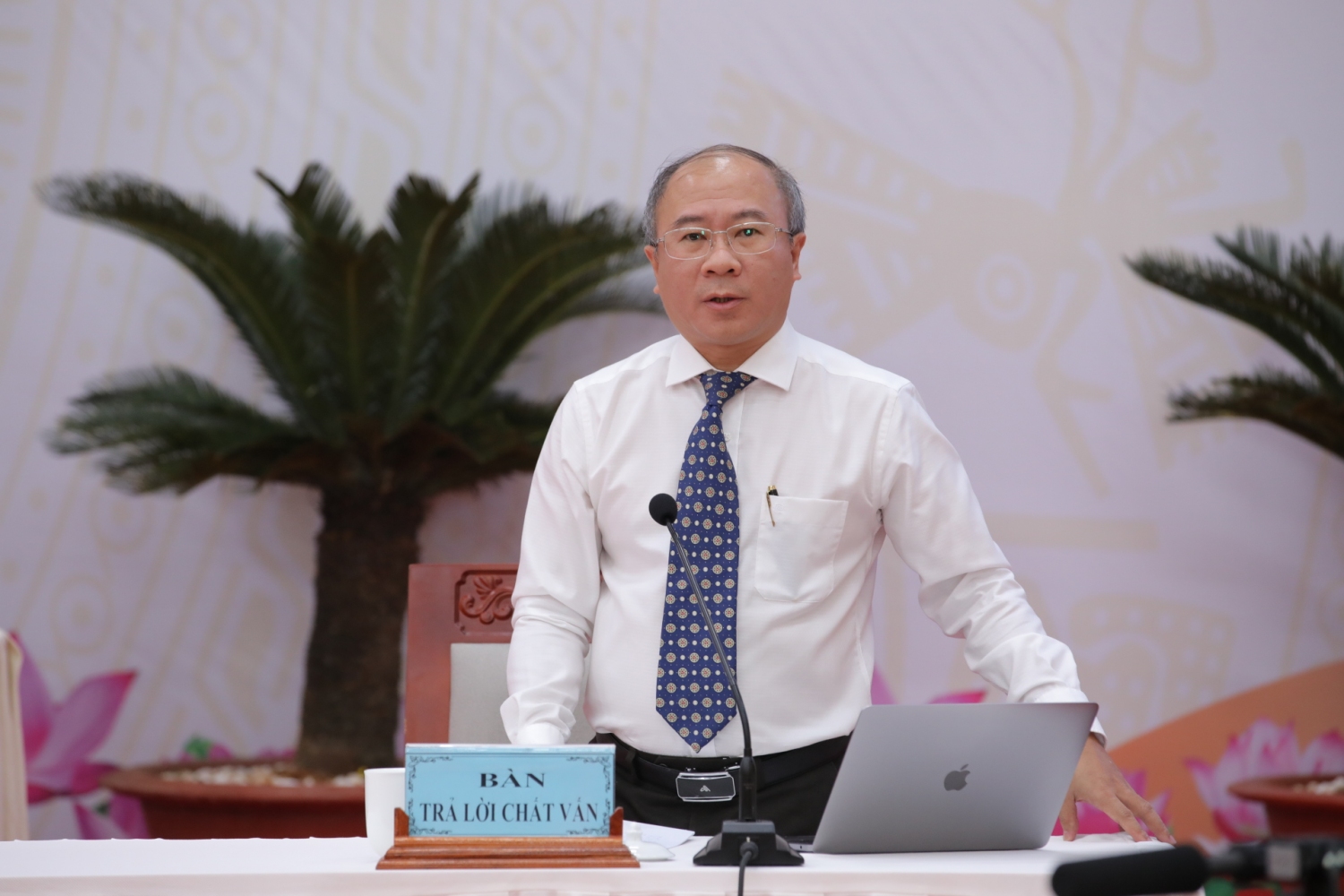 ông Nguyễn Minh Quang