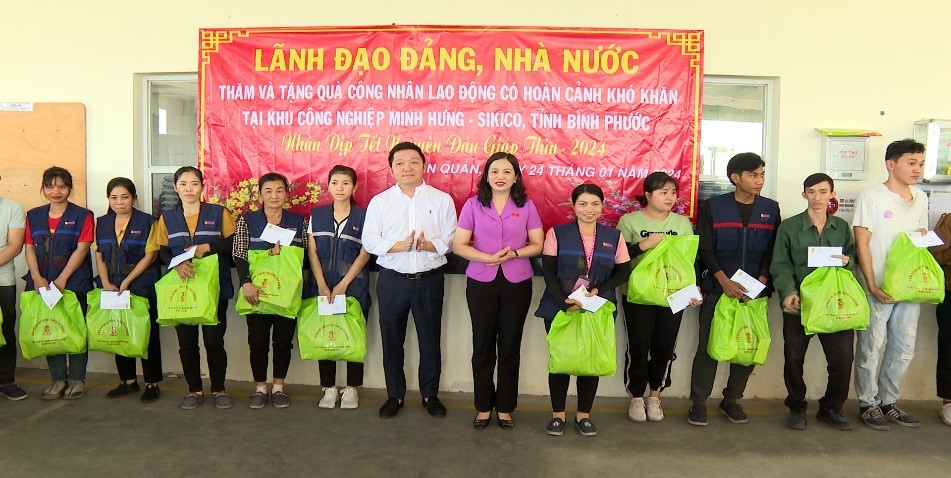 chúc tết công nhân
