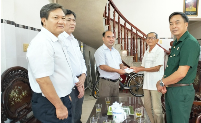 chúc tết BL 1