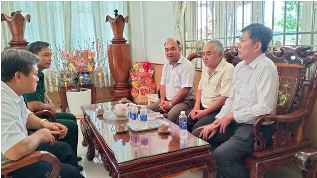 chúc tết BL 4