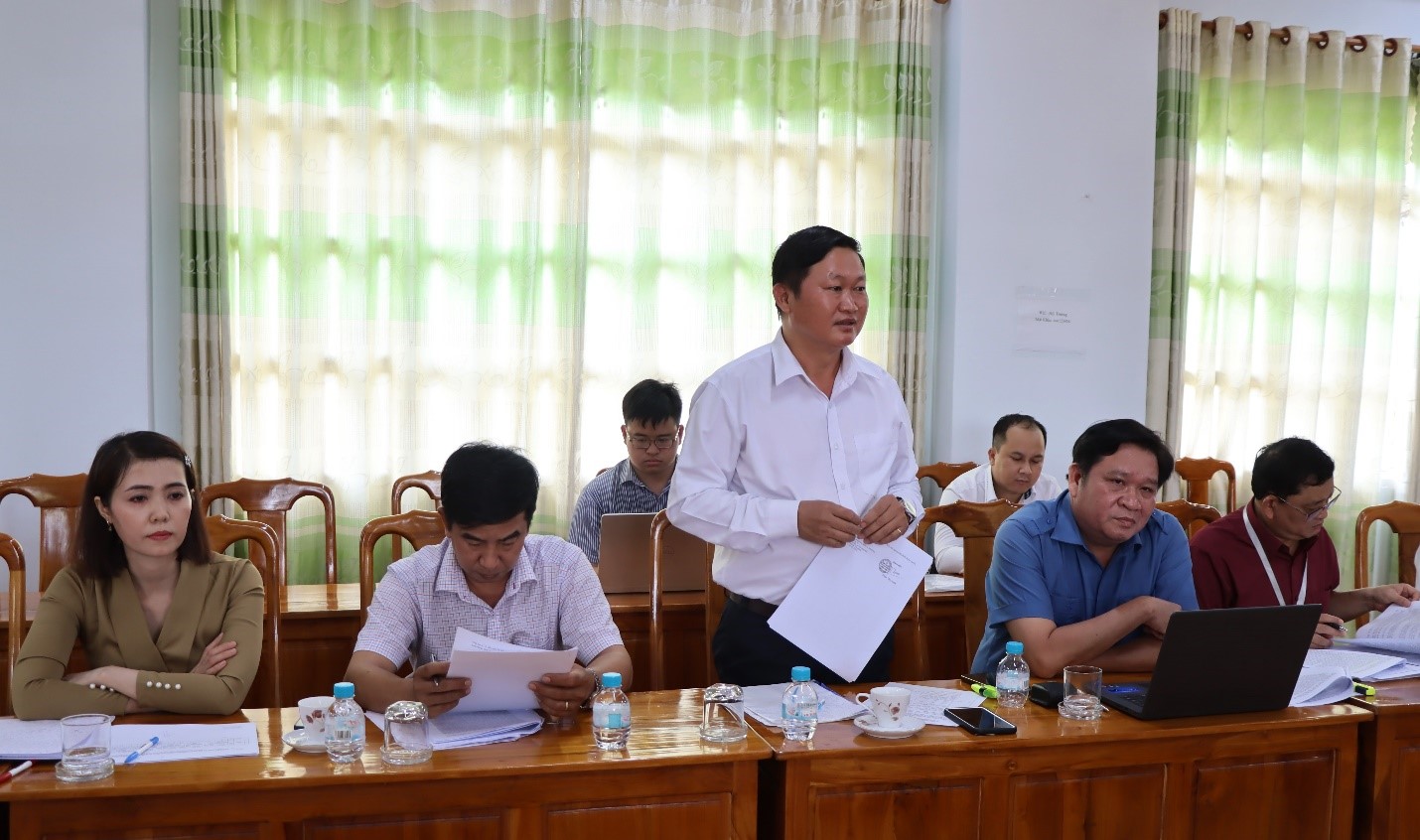 Ảnh ĐBQH GS tại Sở NN 1