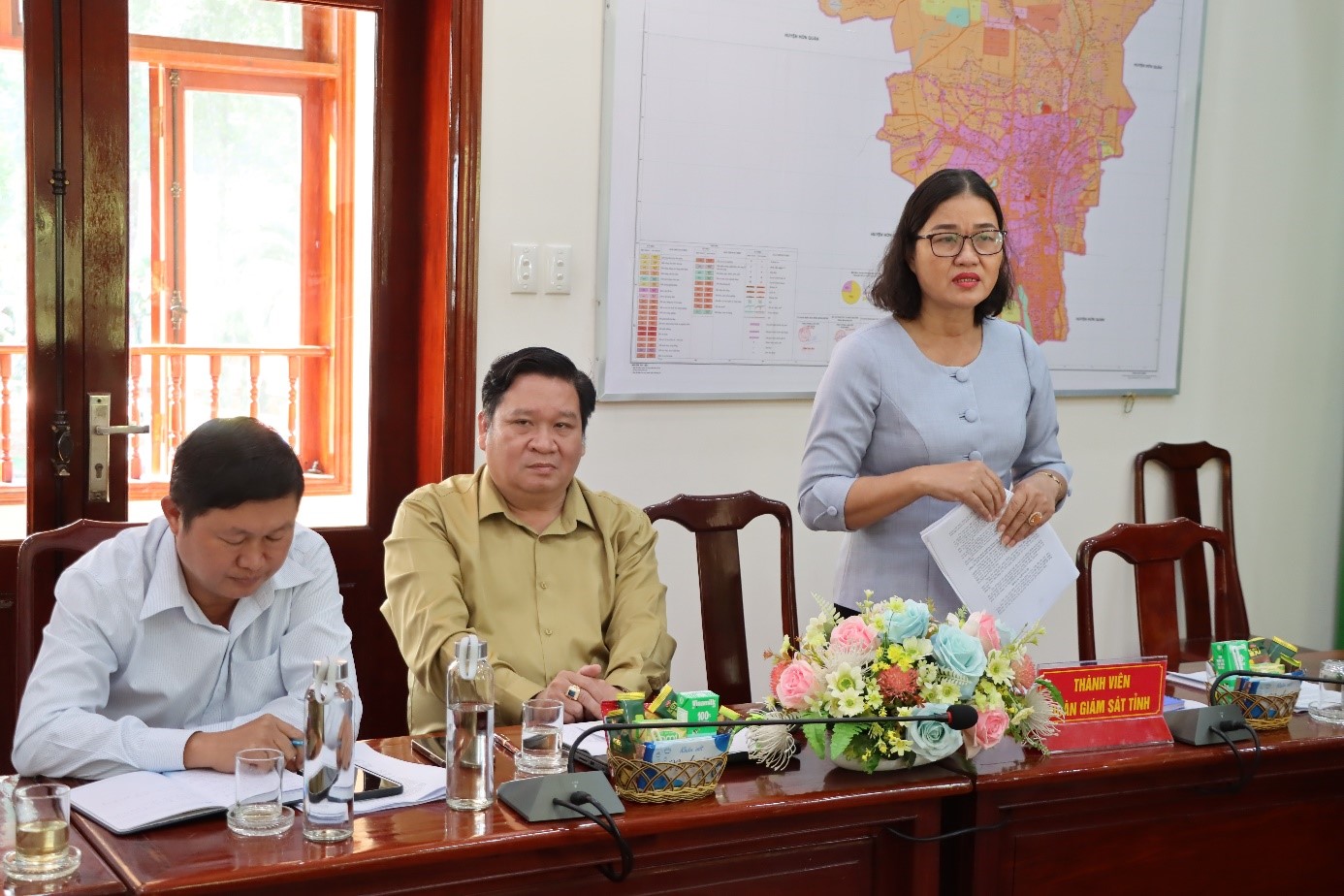 Ảnh ĐBQH GS tại thị xã Bình Long 1