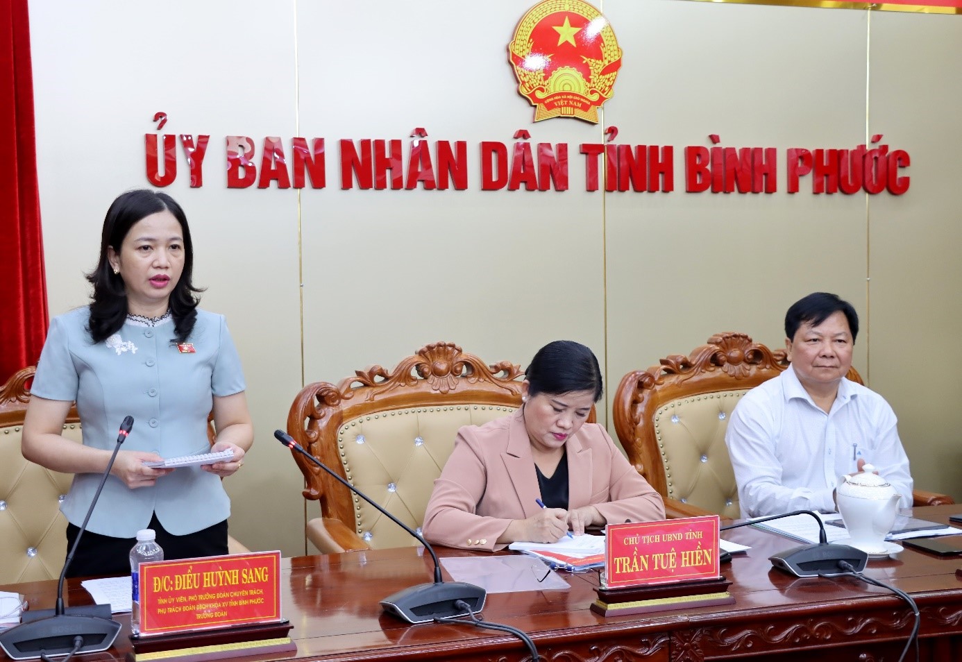 Ảnh ĐBQH GS tại UBND tỉnh