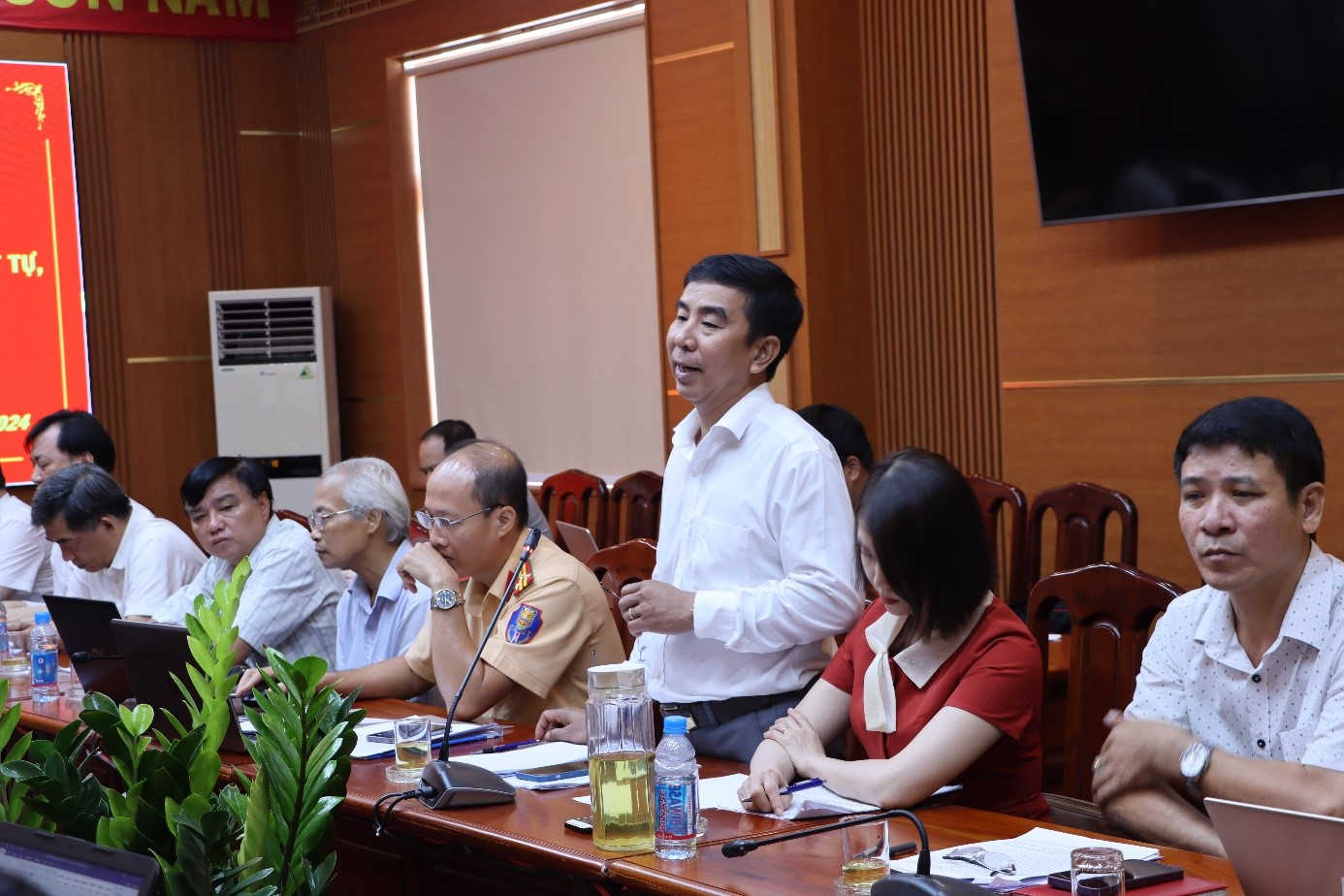 lãnh đạo ban dt