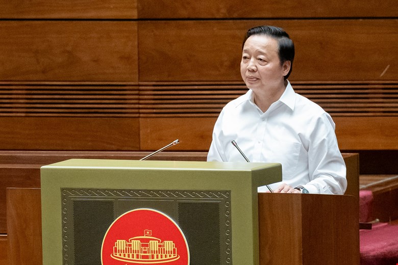 Phó Thủ tướng Chính phủ Trần Hồng Hà phát biểu giải trình, làm rõ một số vấn đề đại biểu Quốc hội nêu tại phiên thảo luận
