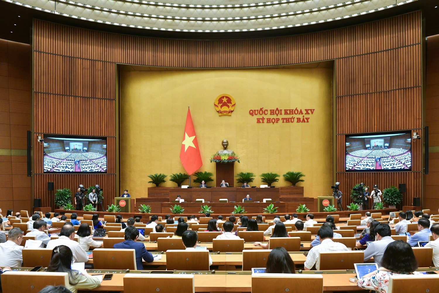 toàn cảnh phiên thảo luận