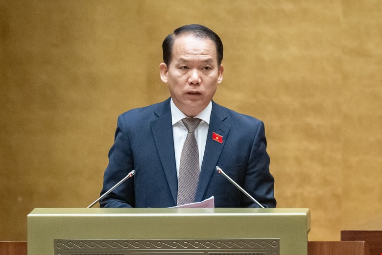 Ủy viên Ủy ban Thường vụ Quốc hội, Chủ nhiệm Ủy ban Pháp luật của Quốc hội Hoàng Thanh Tùng trình bày Báo cáo giải trình, tiếp thu, chỉnh lý dự thảo Luật Thủ đô (sửa đổi)