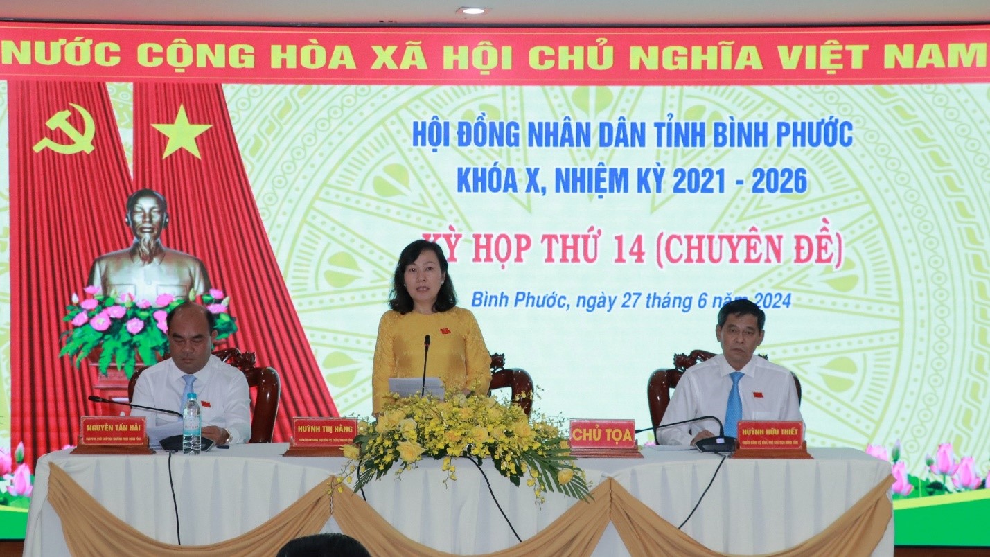 chị hằng họp 14