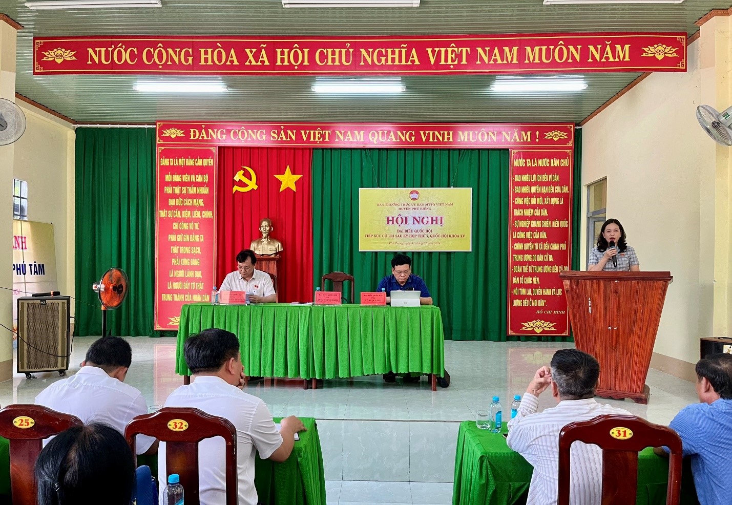CHỊ SANG TXCT PR