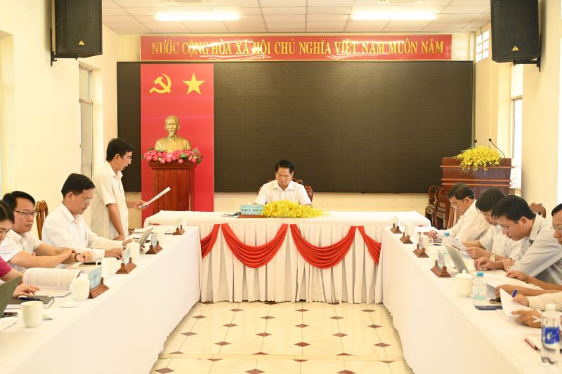 chủ tọa hop ban DT