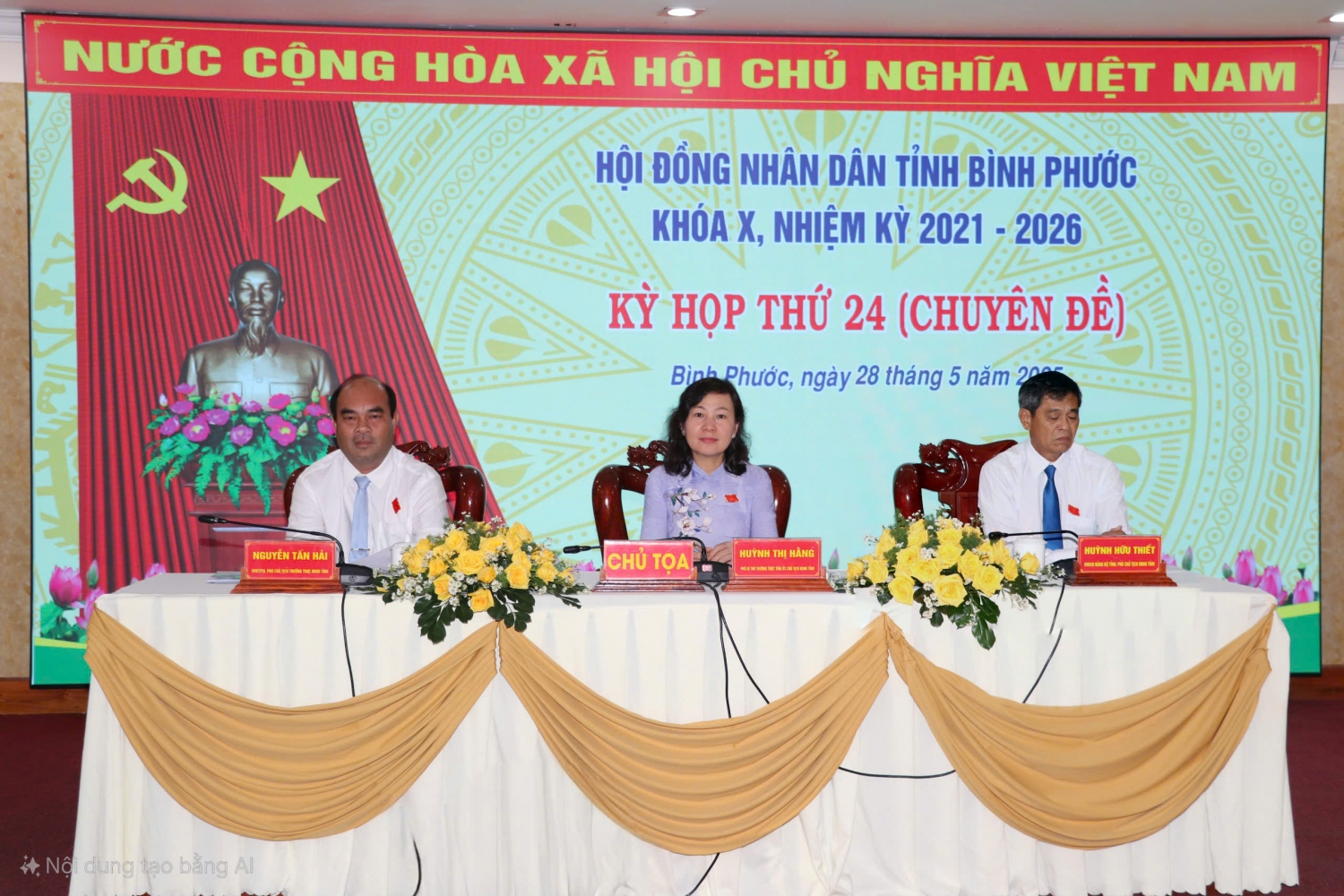 chủ tọa họp 14
