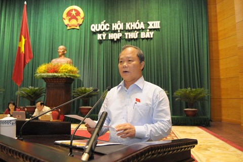 201405290826519510_dsc_3560 - chu nhiem ubplqh phan trung ly - tbay bc giai trinh du thao luat cong chung (sua doi).jpg