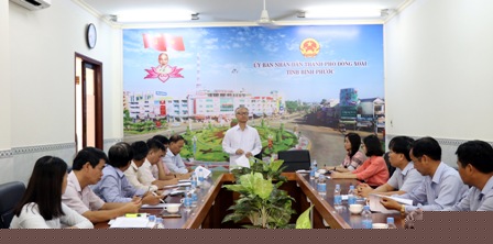 Thường trực HĐND tỉnh làm việc với UBND thành phố Đồng Xoài về tình hình giải ngân vốn đầu tư xây dựng cơ bản.