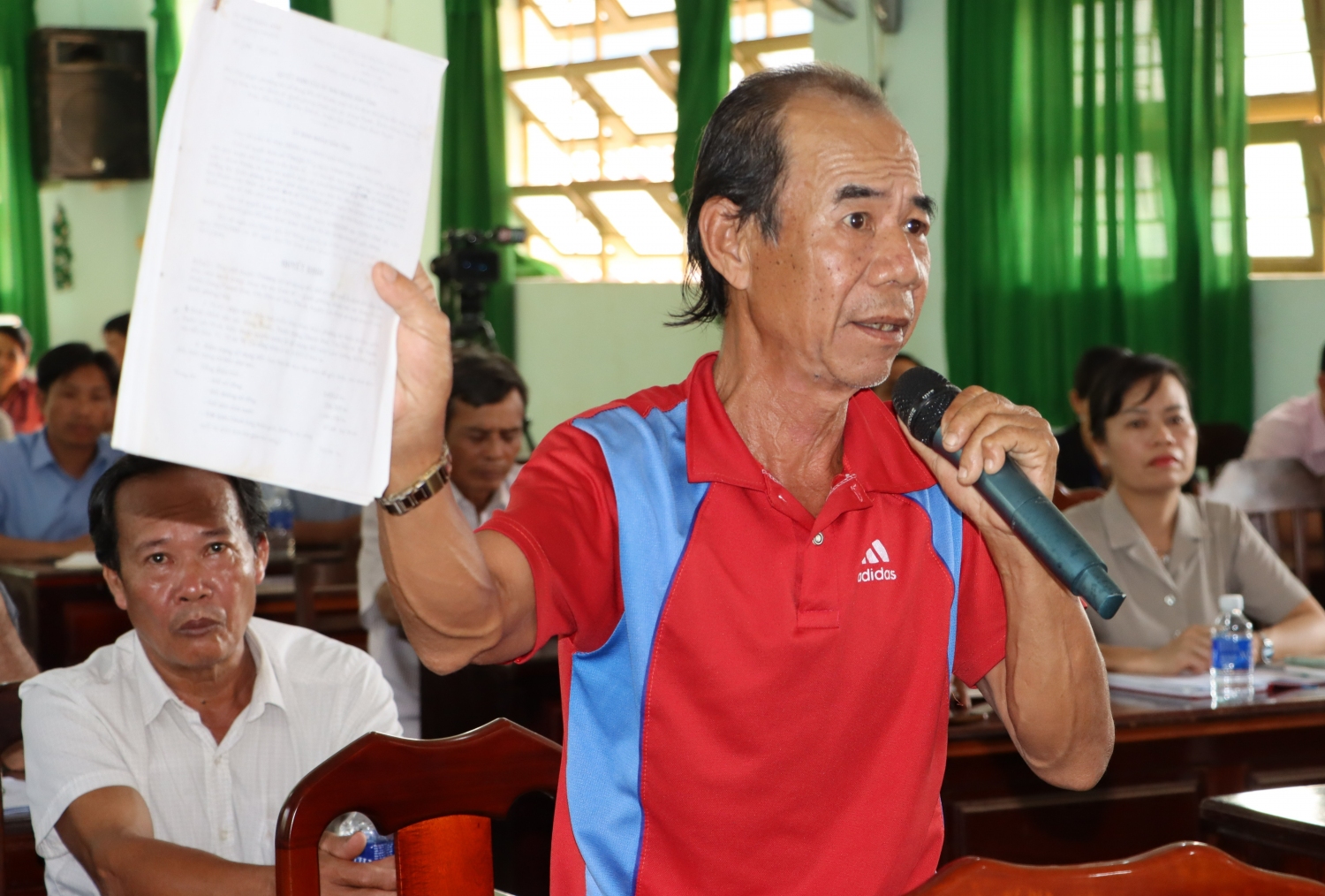 cư tri bù đốp