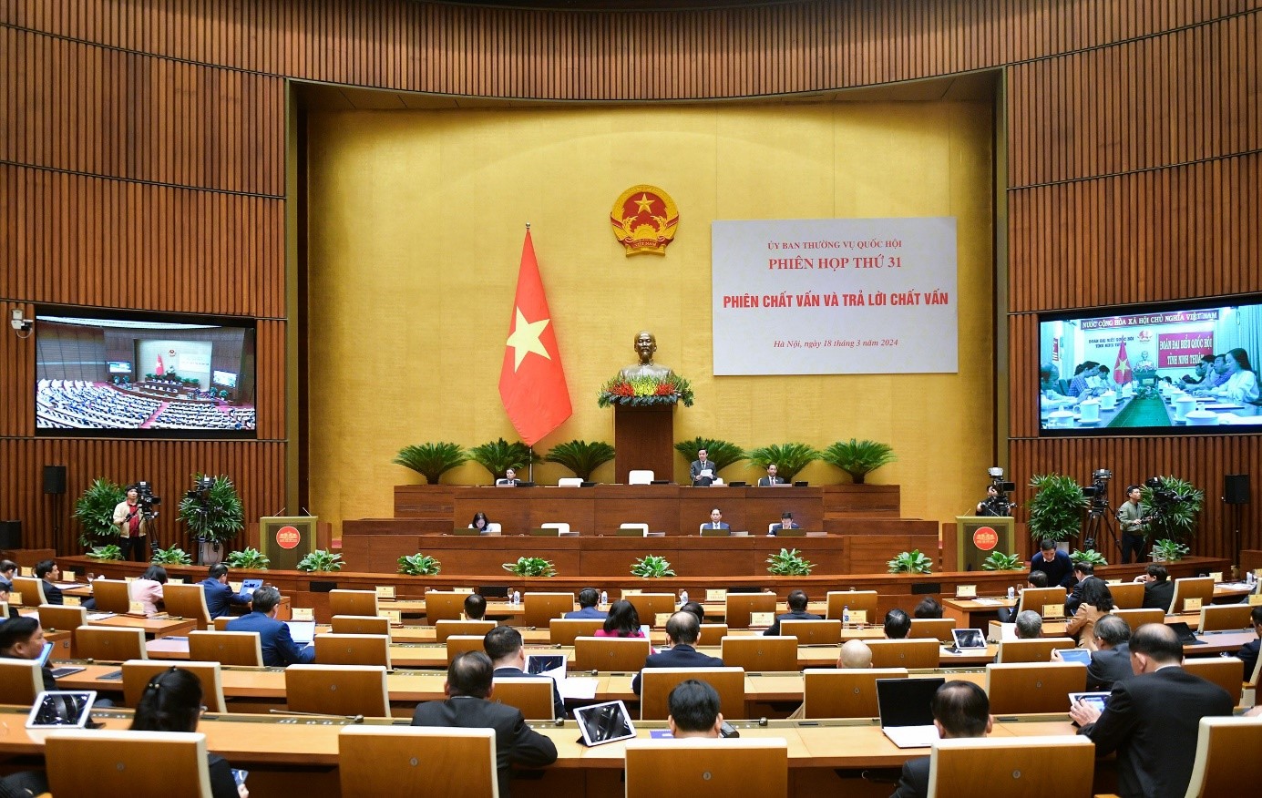 chất QH họp 31 buổi chiều